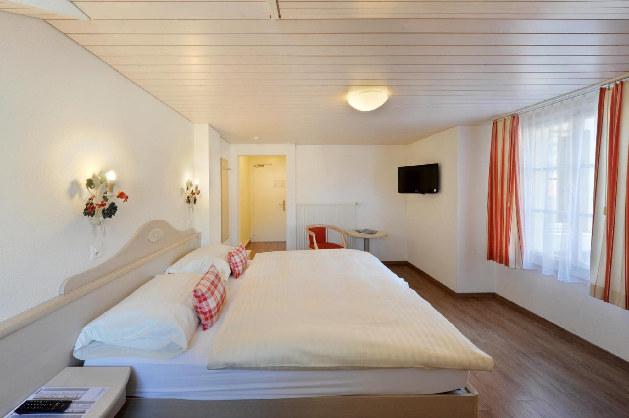 Hotel Beausite Unterseen Szoba fotó