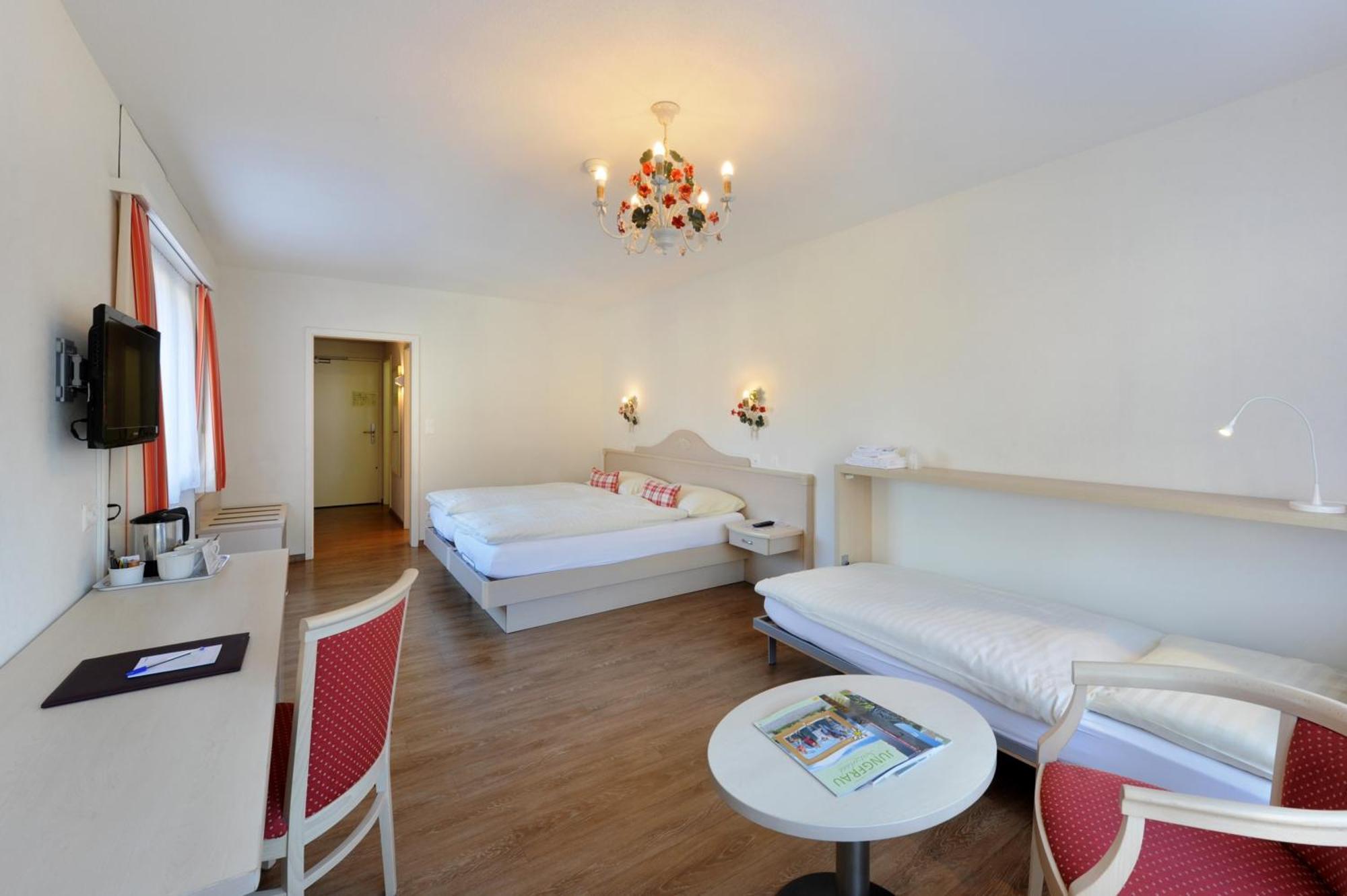 Hotel Beausite Unterseen Szoba fotó